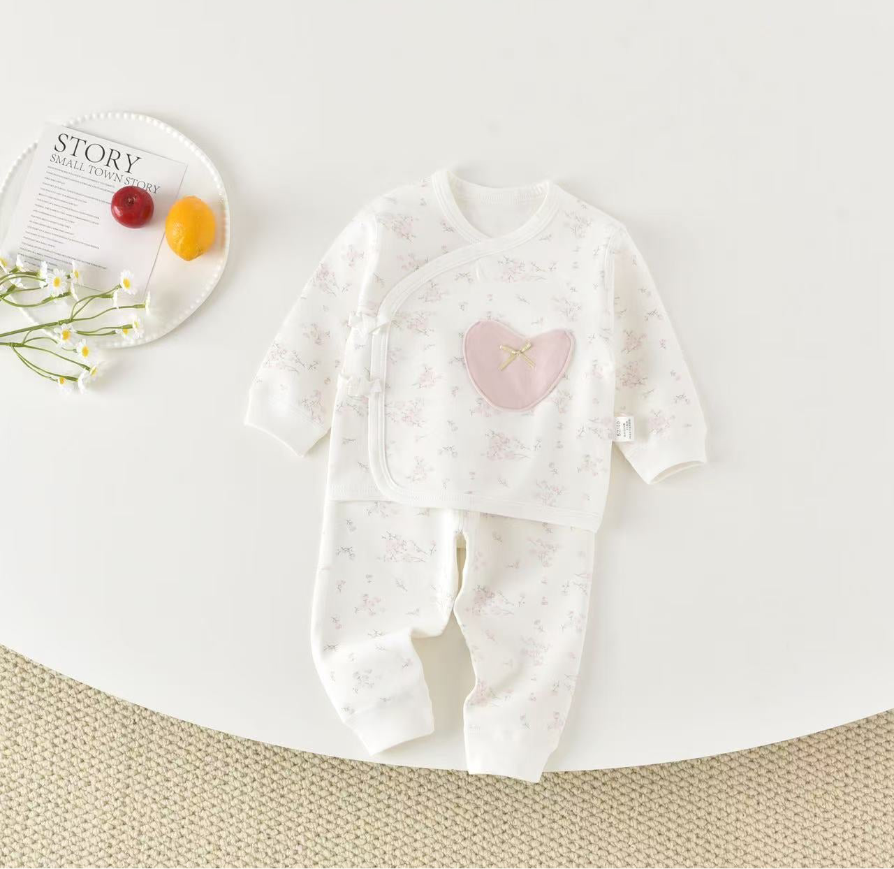 New Born 2-Piece Set with Heart Pocket