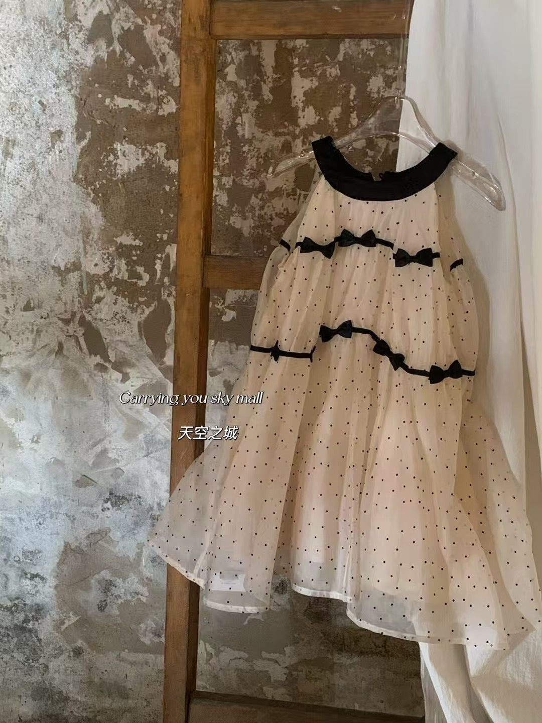 Amelia Classic Dress