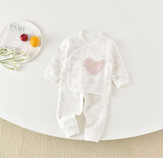 New Born 2-Piece Set with Heart Pocket
